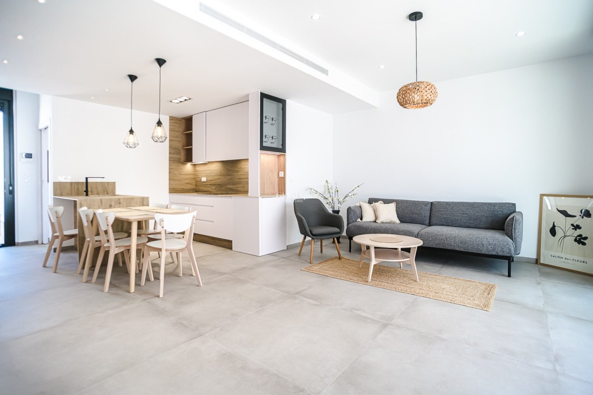 Odsprzedaż - PENTHOUSE -
LO PAGÁN