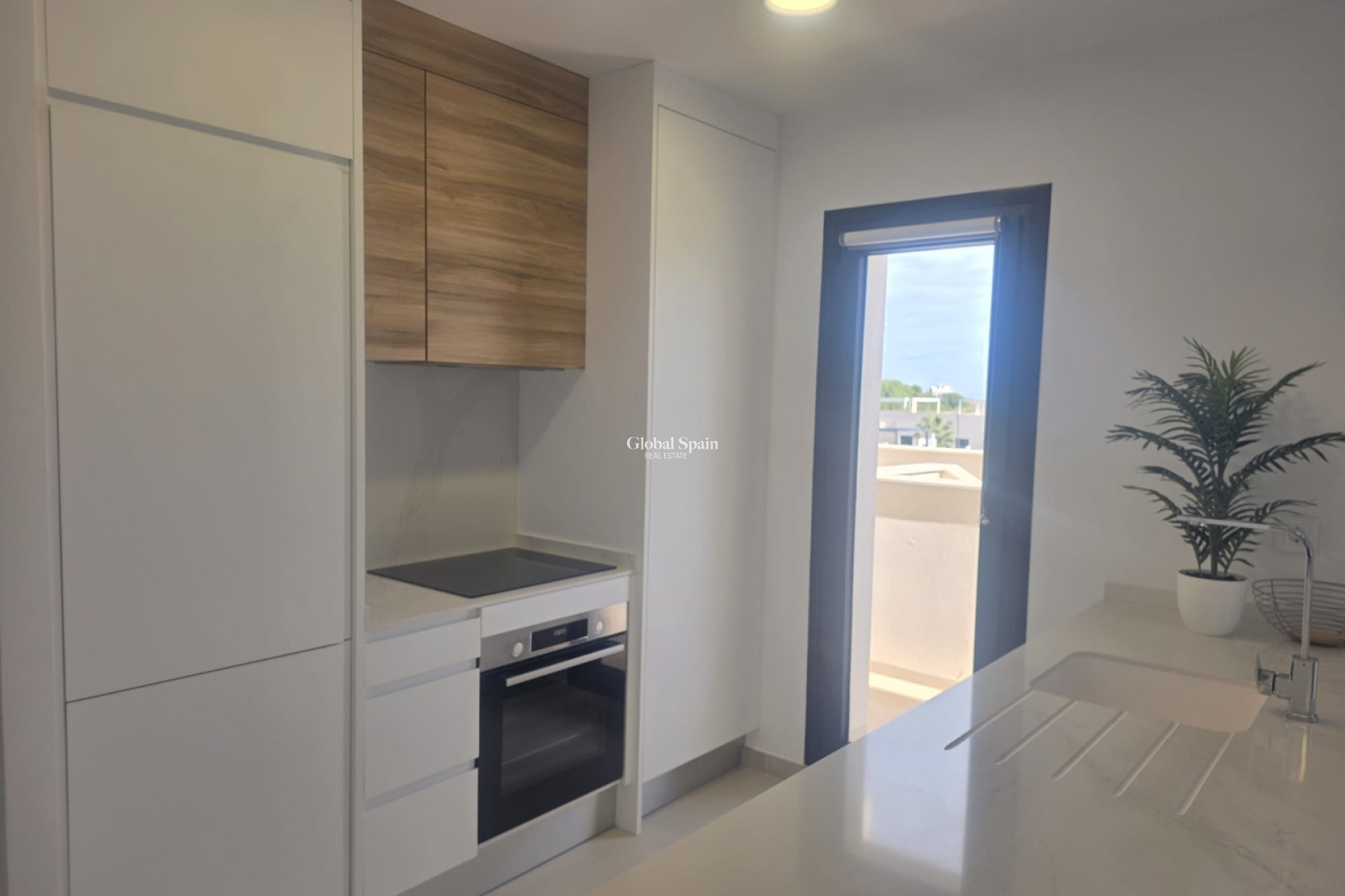 Odsprzedaż - PENTHOUSE -
LO ROMERO GOLF - Inland