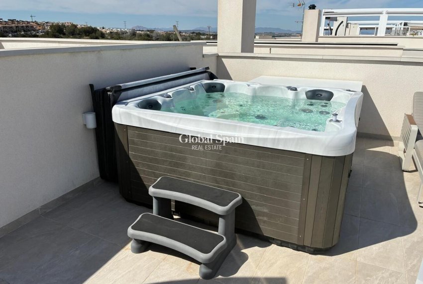 Odsprzedaż - PENTHOUSE -
Los Almendros (Orihuela-Costa) - Costa Blanca