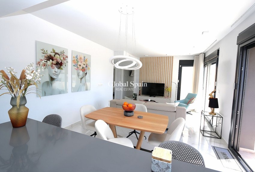 Odsprzedaż - PENTHOUSE -
LOS BALCONES - LOS ALTOS