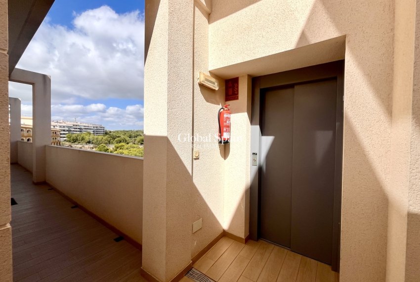 Odsprzedaż - PENTHOUSE -
LOS DOLSES - Inland