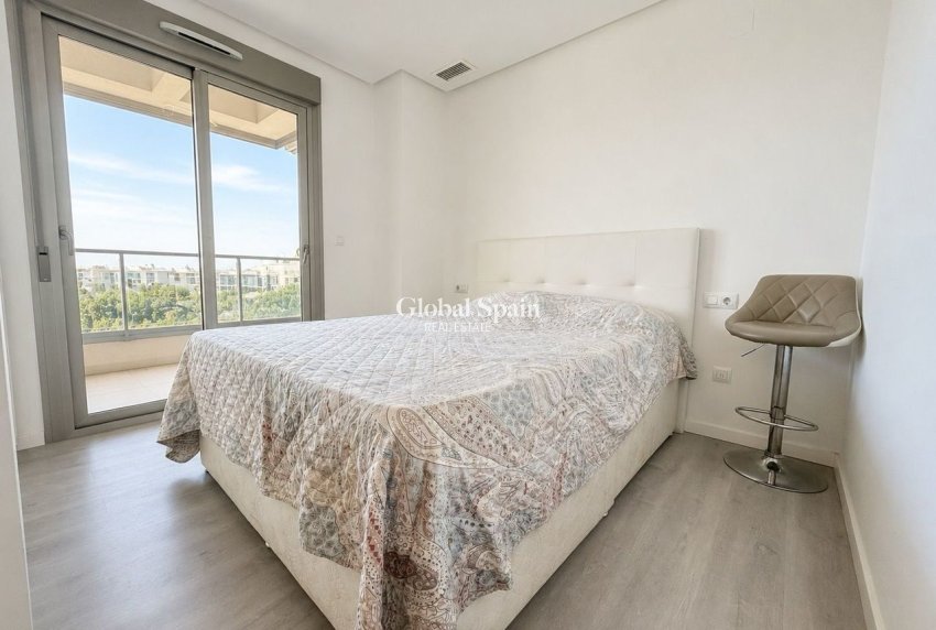 Odsprzedaż - PENTHOUSE -
LOS DOLSES - Inland