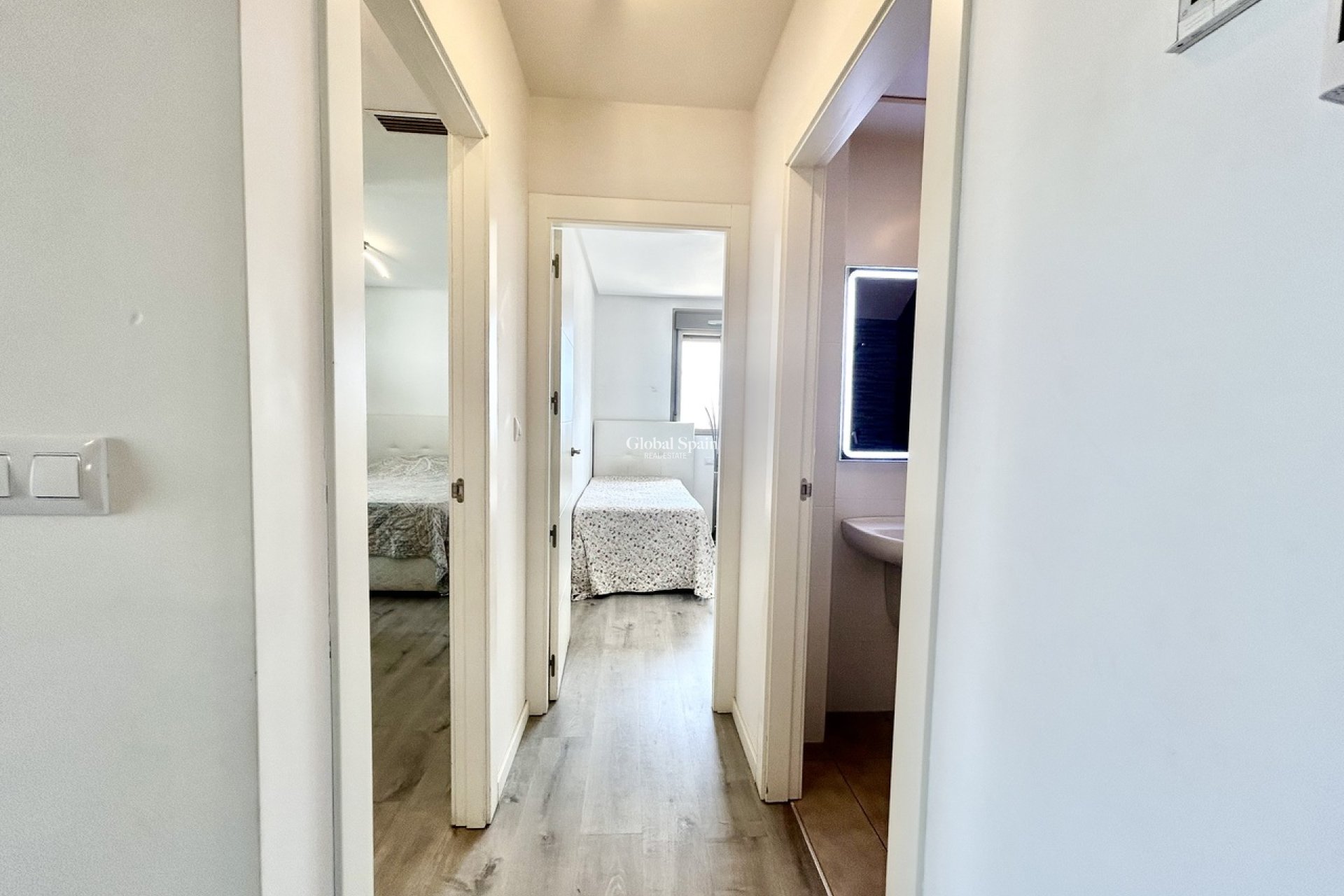 Odsprzedaż - PENTHOUSE -
LOS DOLSES - Inland