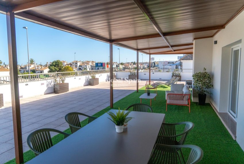 Odsprzedaż - PENTHOUSE -
ORIHUELA COSTA - La Regia