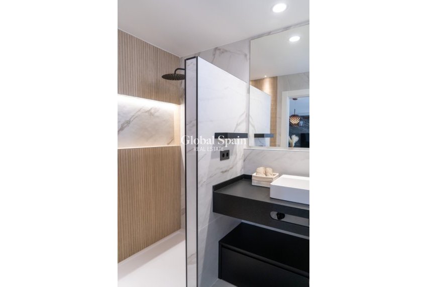 Odsprzedaż - PENTHOUSE -
ORIHUELA COSTA - La Zenia