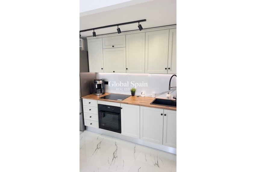 Odsprzedaż - PENTHOUSE -
ORIHUELA COSTA - La Zenia