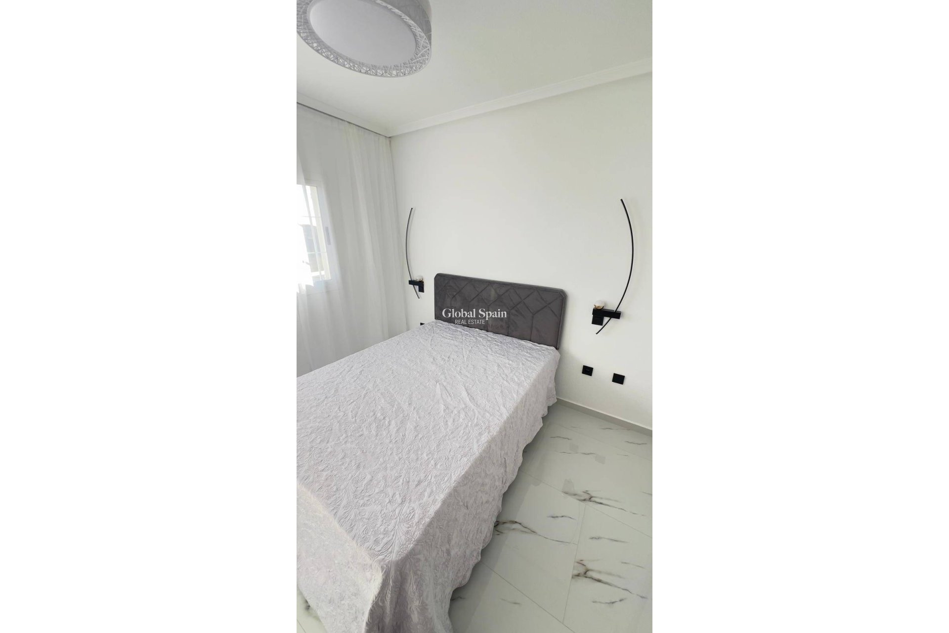 Odsprzedaż - PENTHOUSE -
ORIHUELA COSTA - La Zenia