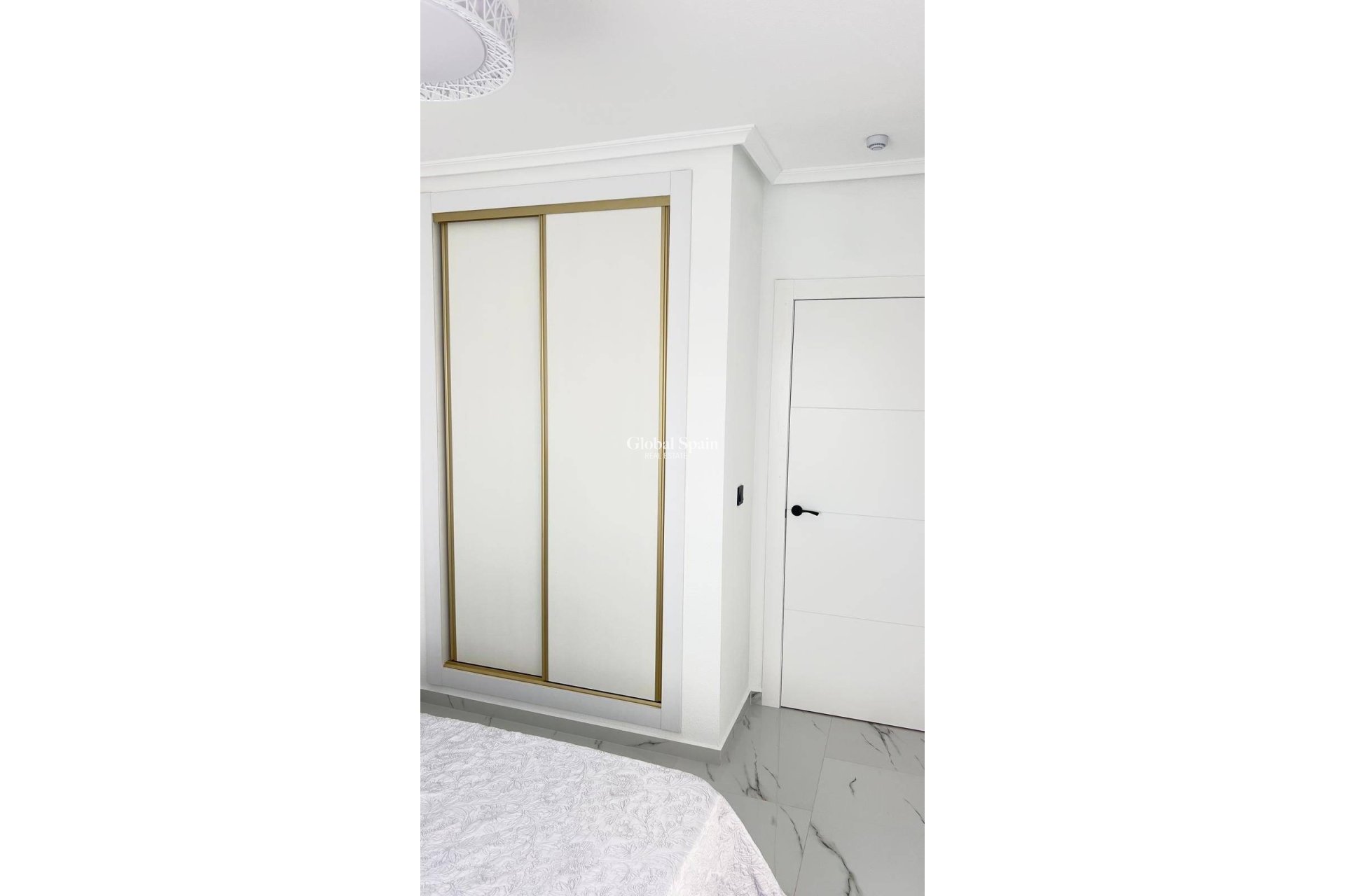 Odsprzedaż - PENTHOUSE -
ORIHUELA COSTA - La Zenia