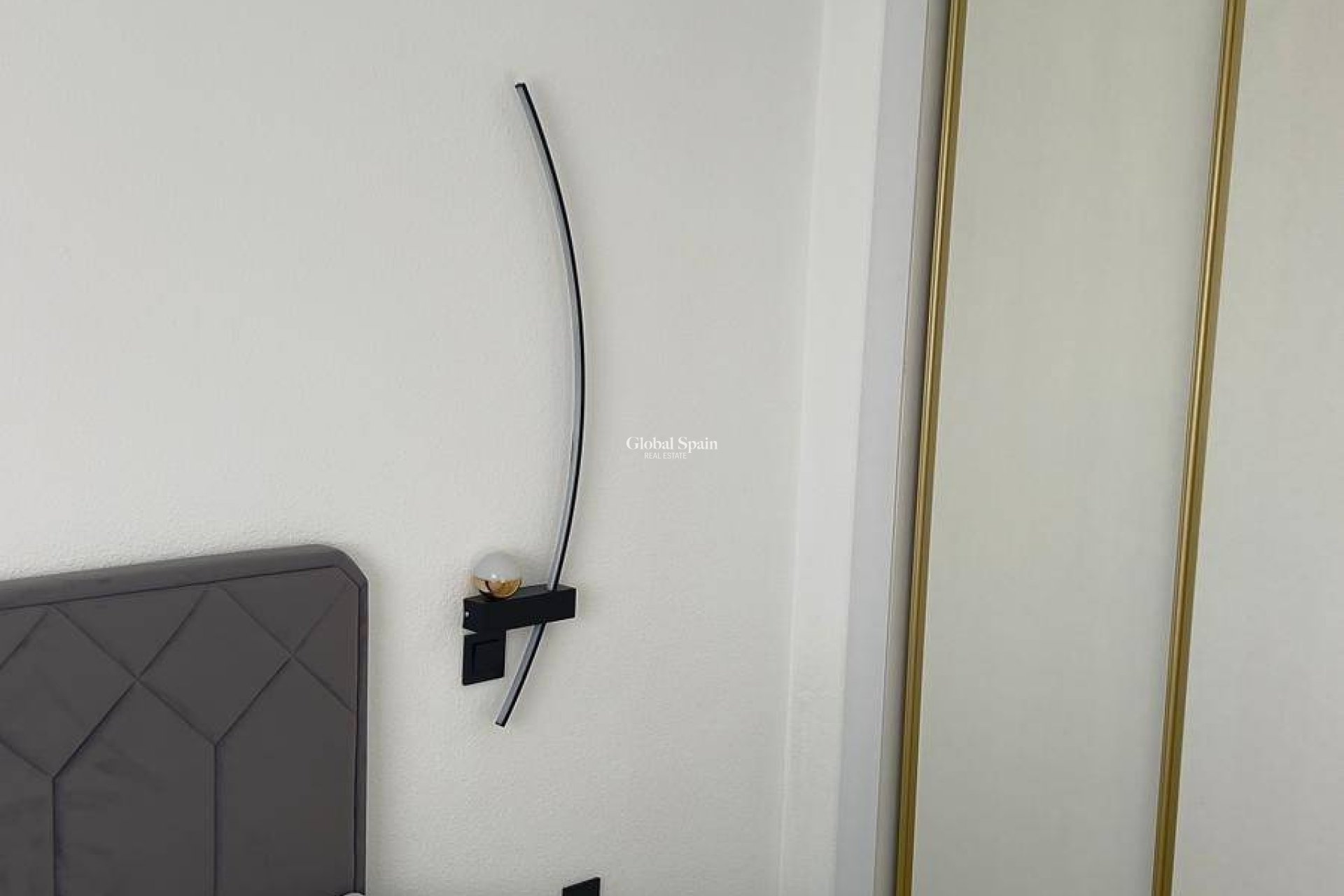 Odsprzedaż - PENTHOUSE -
ORIHUELA COSTA - La Zenia