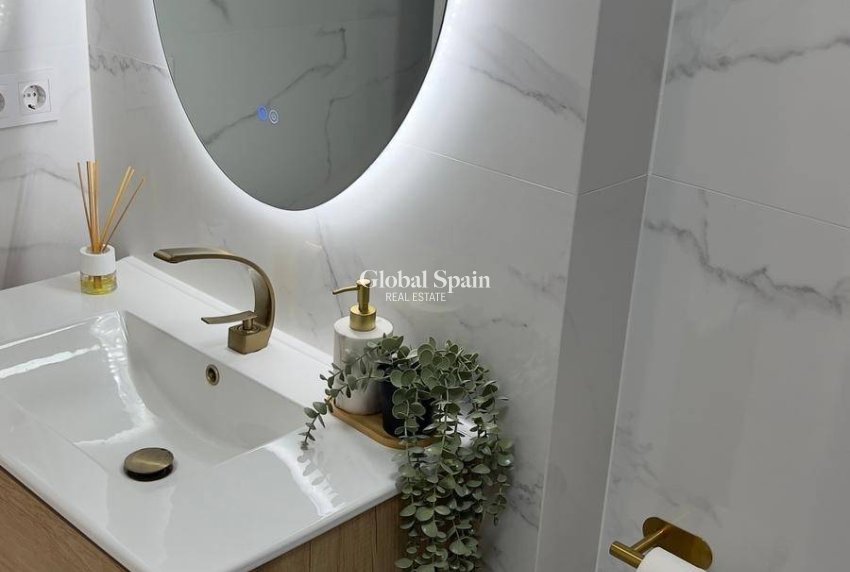 Odsprzedaż - PENTHOUSE -
ORIHUELA COSTA - La Zenia