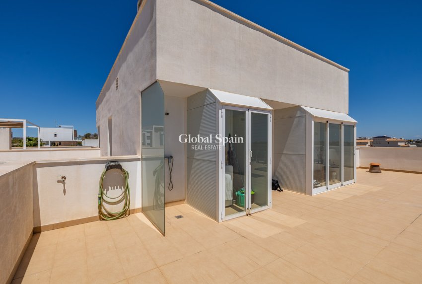 Odsprzedaż - PENTHOUSE -
ORIHUELA COSTA - Las Ramblas Golf