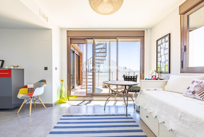 Odsprzedaż - PENTHOUSE -
ORIHUELA COSTA - Las Ramblas Golf