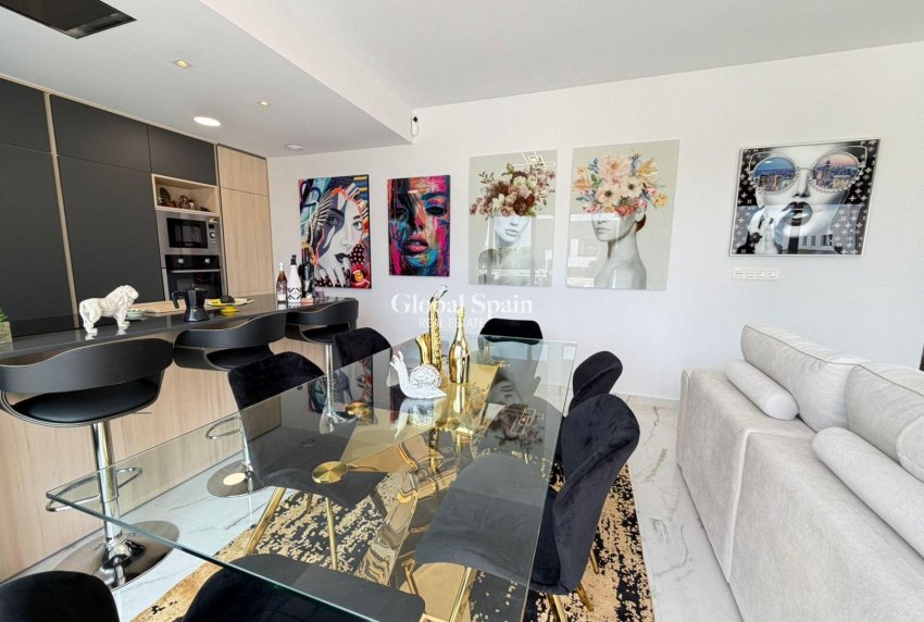 Odsprzedaż - PENTHOUSE -
ORIHUELA COSTA - Los Almendros-la Florida
