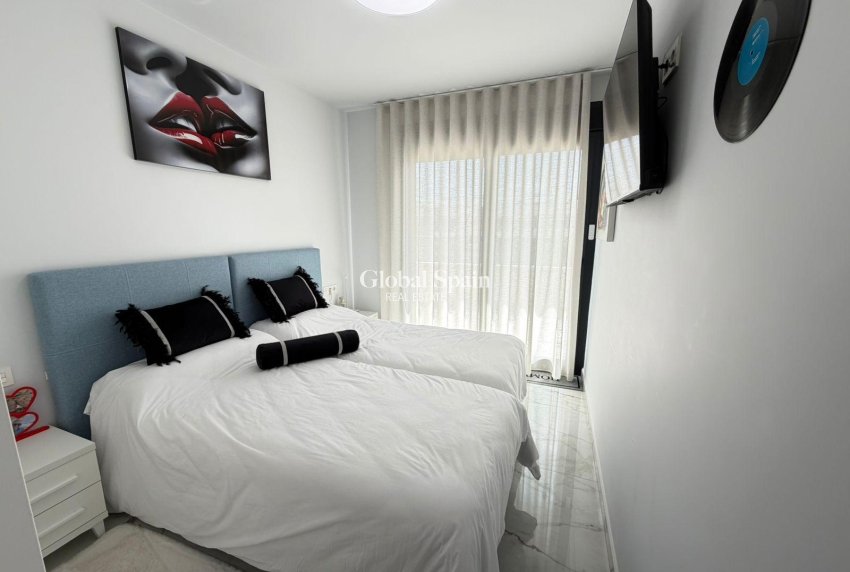 Odsprzedaż - PENTHOUSE -
ORIHUELA COSTA - Los Almendros-la Florida