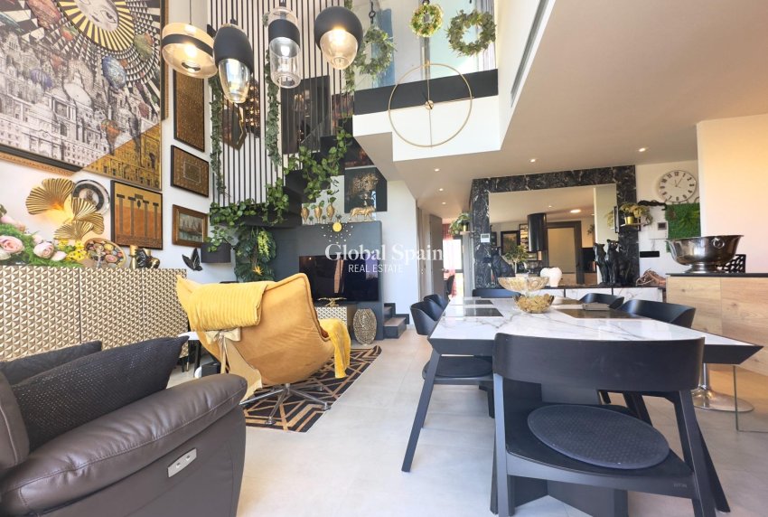 Odsprzedaż - PENTHOUSE -
ORIHUELA COSTA - Los Dolses