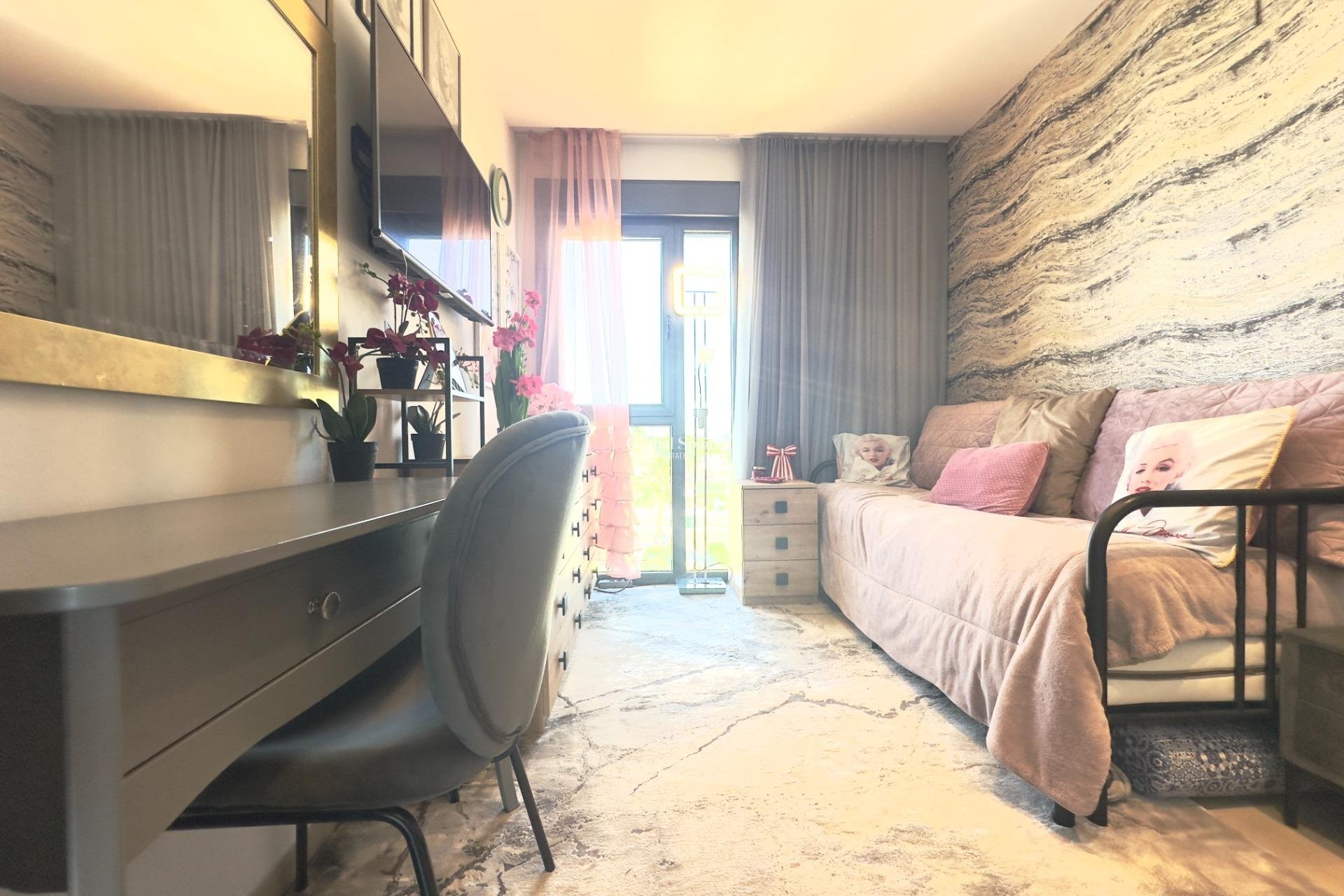 Odsprzedaż - PENTHOUSE -
ORIHUELA COSTA - Los Dolses