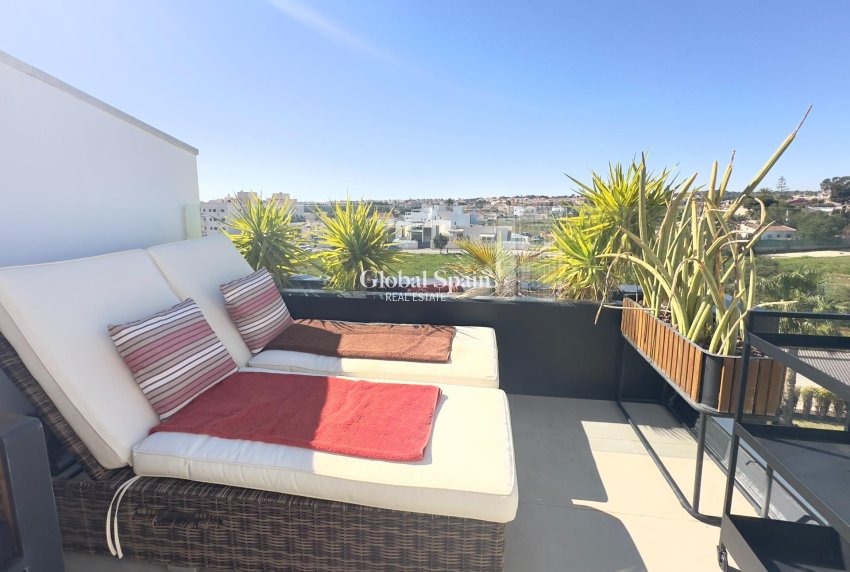 Odsprzedaż - PENTHOUSE -
ORIHUELA COSTA - Los Dolses