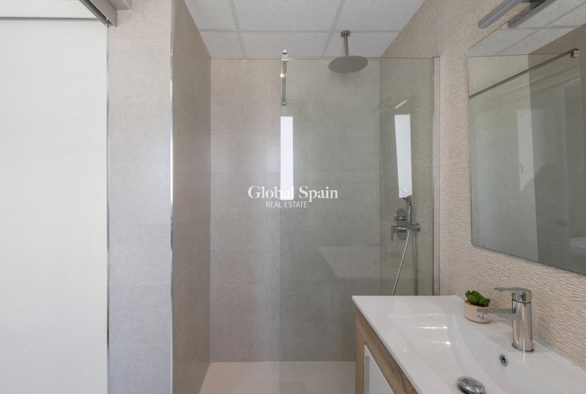 Odsprzedaż - PENTHOUSE -
ORIHUELA COSTA - Playa Flamenca