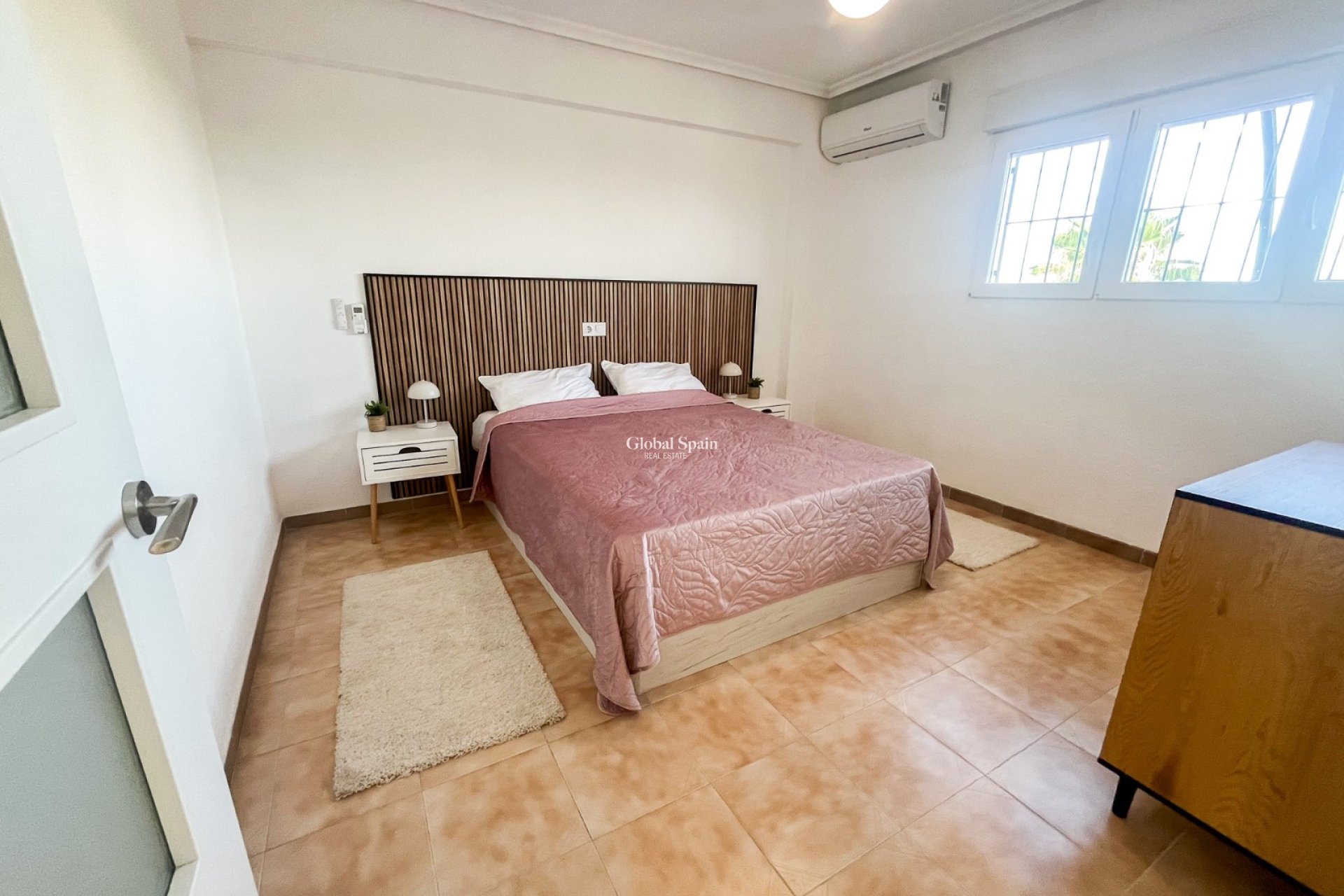 Odsprzedaż - PENTHOUSE -
ORIHUELA COSTA - Punta Prima