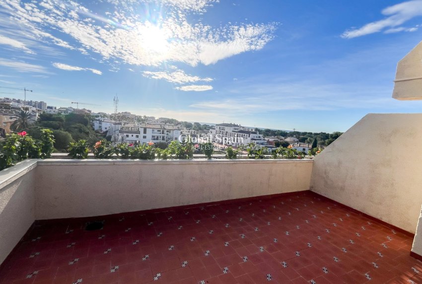 Odsprzedaż - PENTHOUSE -
ORIHUELA COSTA - Punta Prima