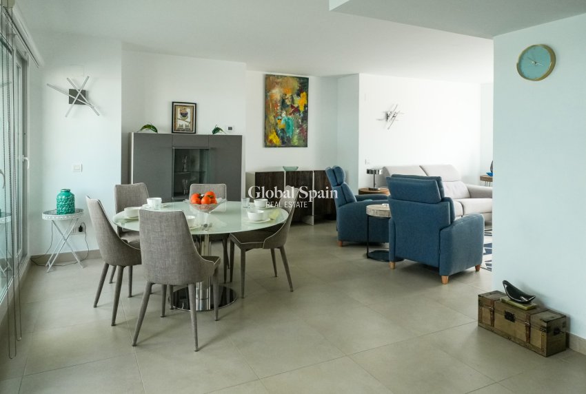 Odsprzedaż - PENTHOUSE -
ORIHUELA COSTA - Punta Prima