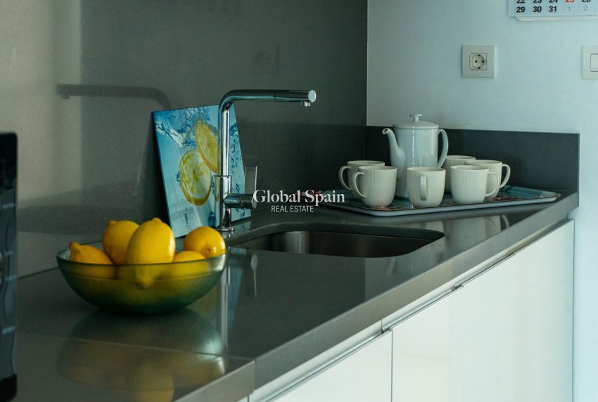 Odsprzedaż - PENTHOUSE -
ORIHUELA COSTA - Punta Prima