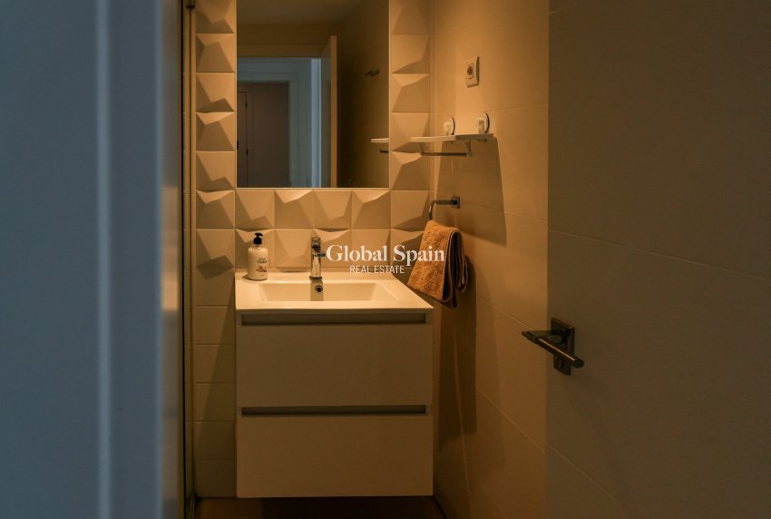 Odsprzedaż - PENTHOUSE -
ORIHUELA COSTA - Punta Prima