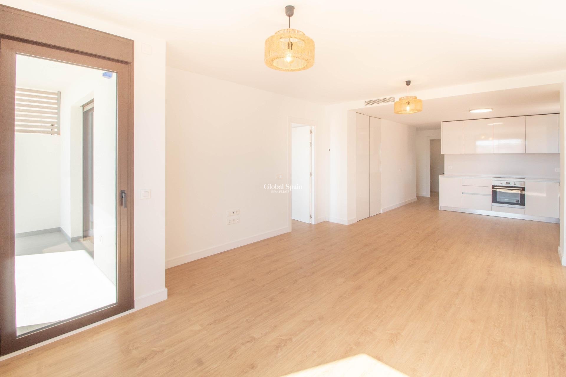 Odsprzedaż - PENTHOUSE -
ORIHUELA COSTA - VILLAMARTÍN