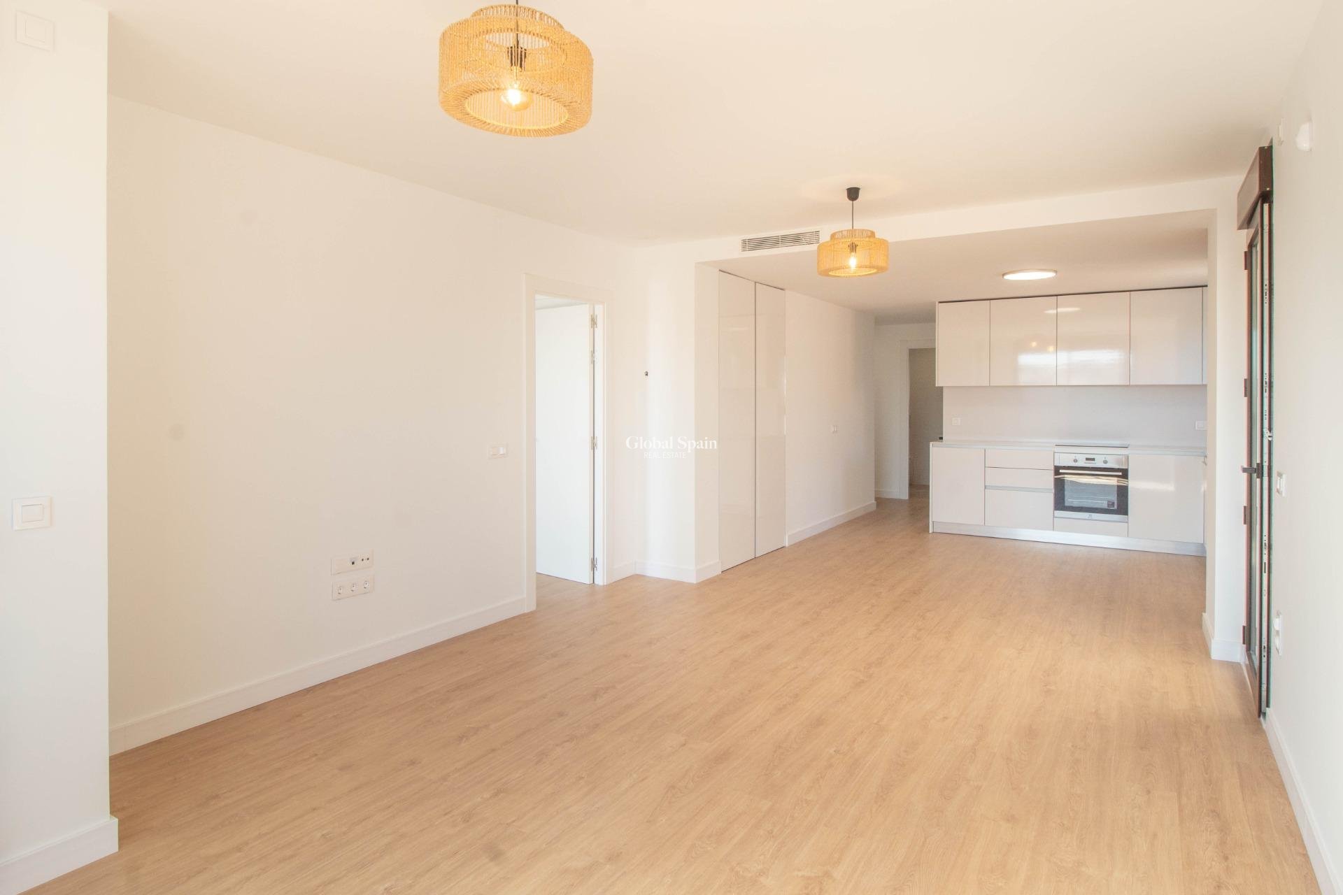 Odsprzedaż - PENTHOUSE -
ORIHUELA COSTA - VILLAMARTÍN