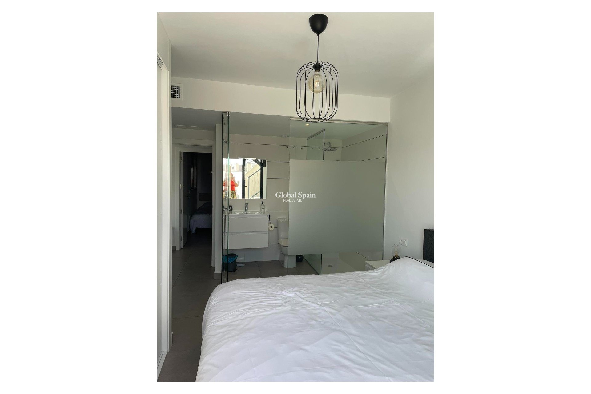 Odsprzedaż - PENTHOUSE -
ORIHUELA COSTA - VILLAMARTÍN