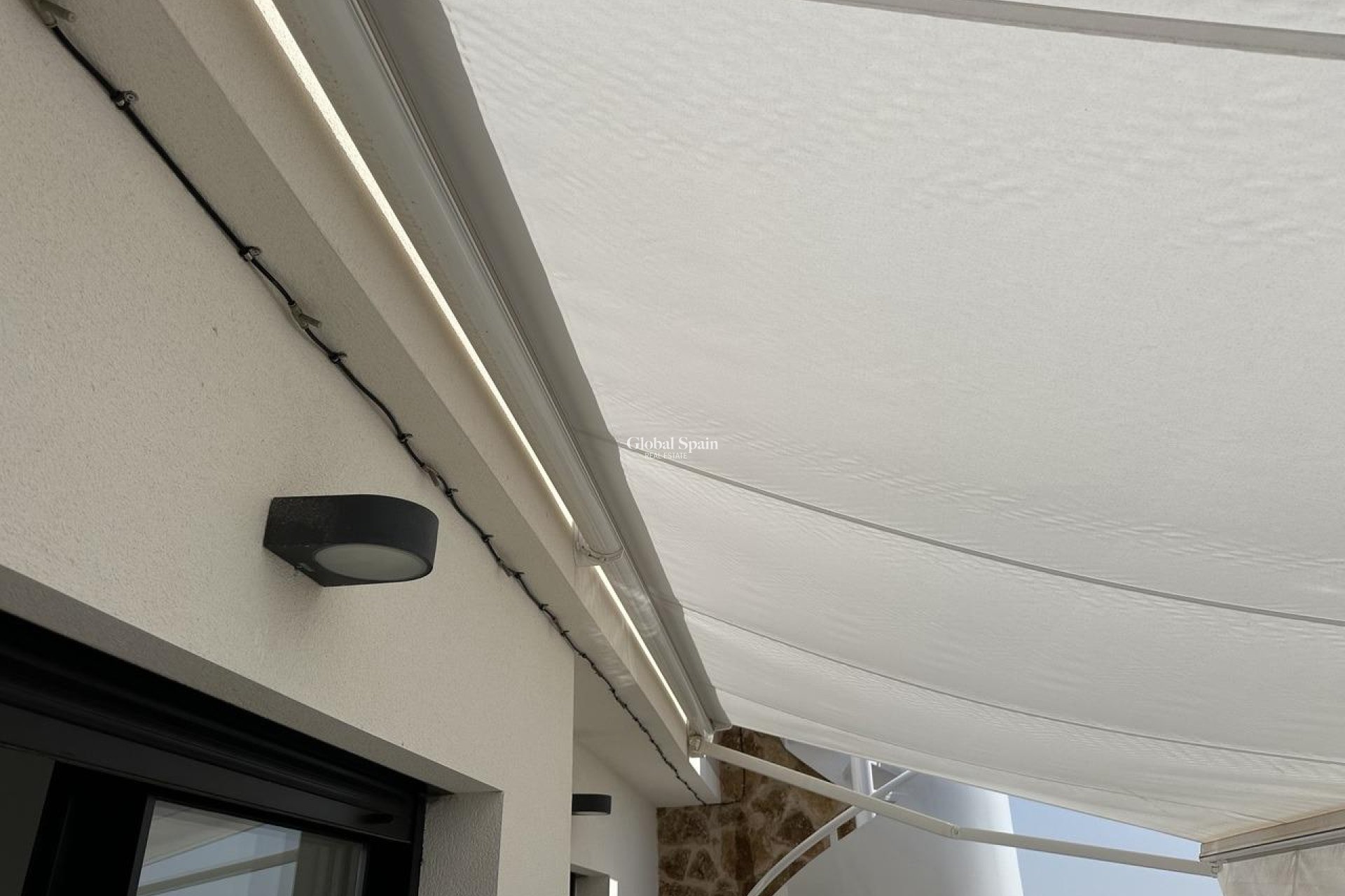 Odsprzedaż - PENTHOUSE -
ORIHUELA COSTA - VILLAMARTÍN