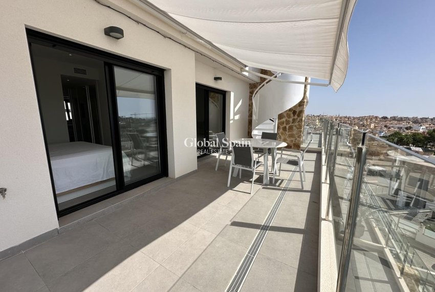 Odsprzedaż - PENTHOUSE -
ORIHUELA COSTA - VILLAMARTÍN