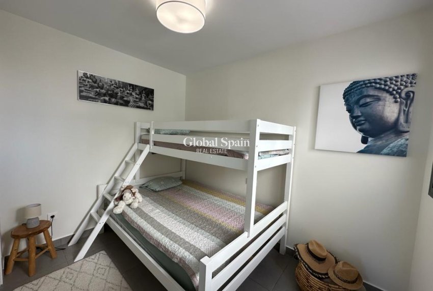 Odsprzedaż - PENTHOUSE -
ORIHUELA COSTA - VILLAMARTÍN