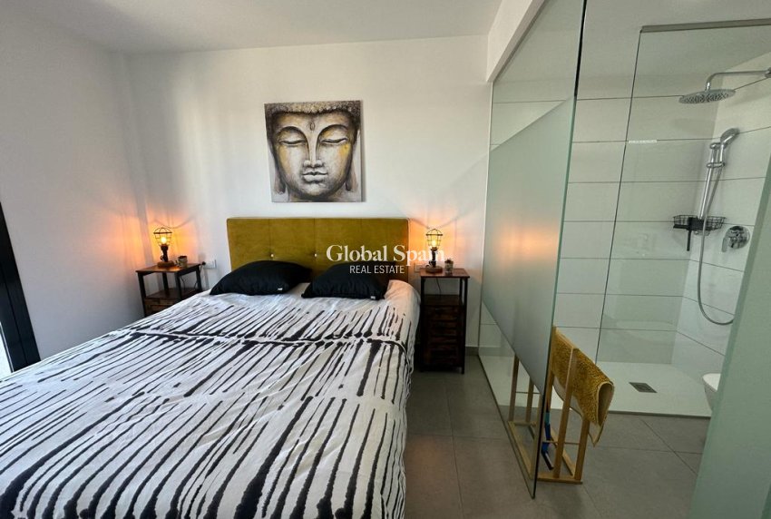 Odsprzedaż - PENTHOUSE -
ORIHUELA COSTA - VILLAMARTÍN