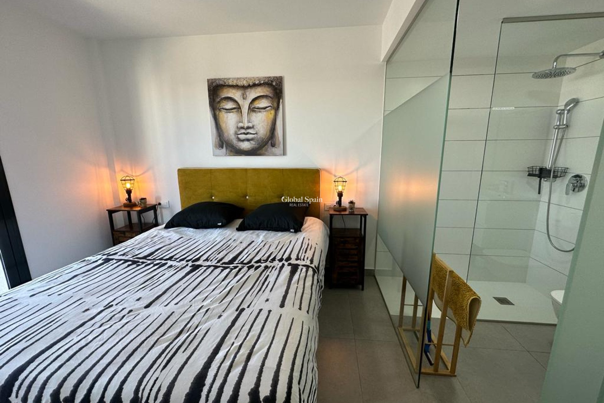 Odsprzedaż - PENTHOUSE -
ORIHUELA COSTA - VILLAMARTÍN