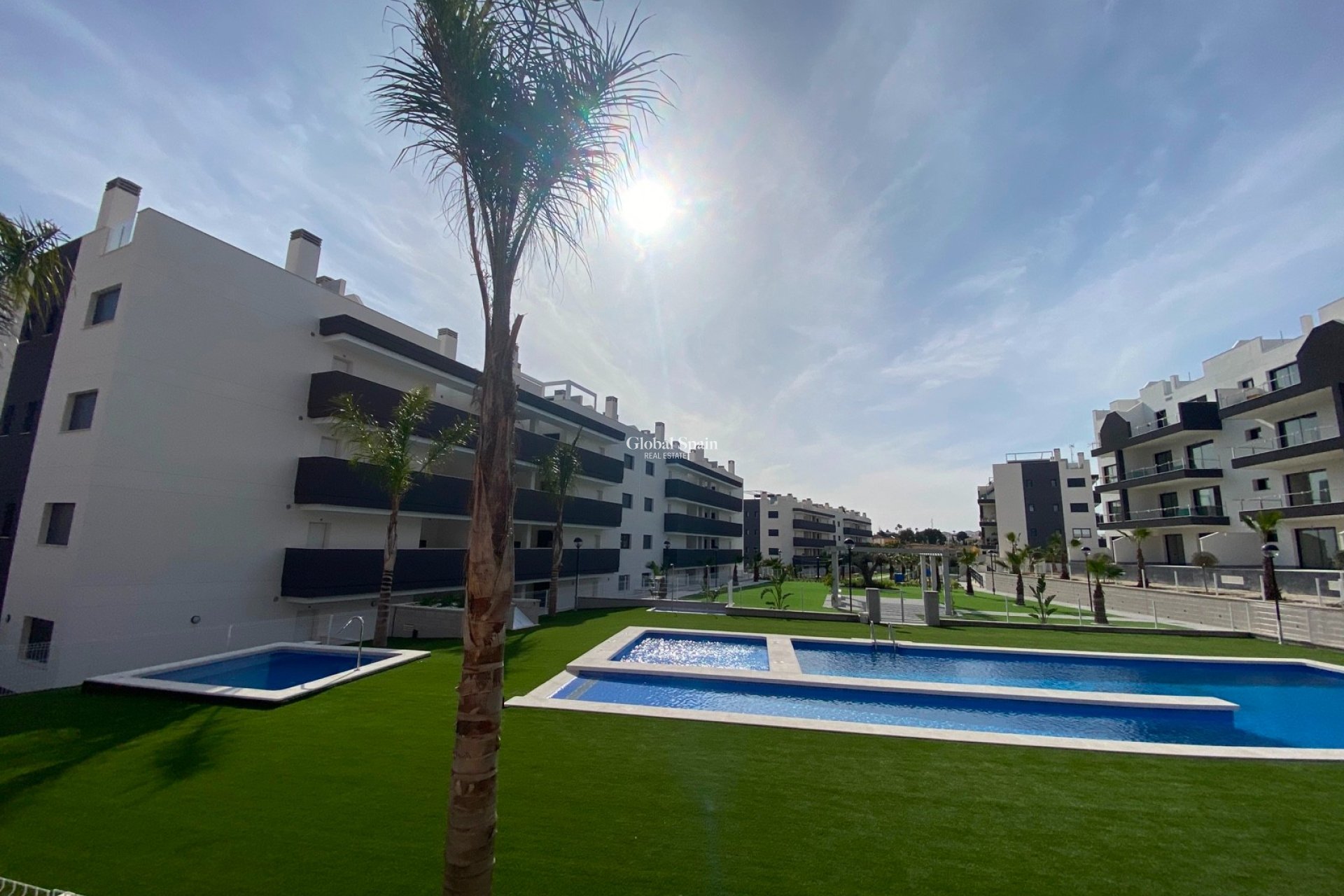 Odsprzedaż - PENTHOUSE -
ORIHUELA COSTA - VILLAMARTÍN