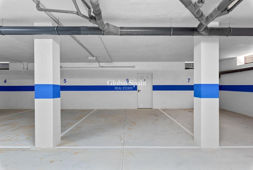 Odsprzedaż - PENTHOUSE -
ORIHUELA COSTA - VILLAMARTÍN