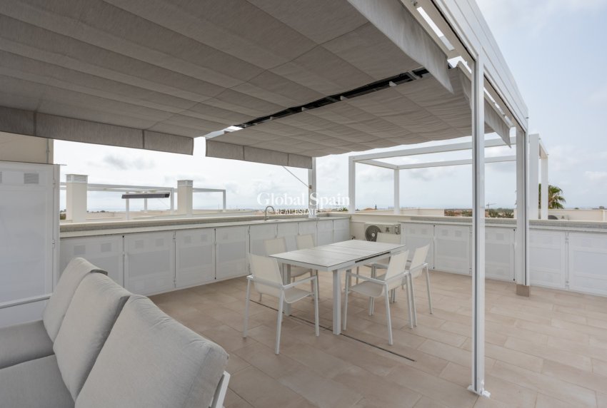 Odsprzedaż - PENTHOUSE -
ORIHUELA COSTA - VILLAMARTÍN