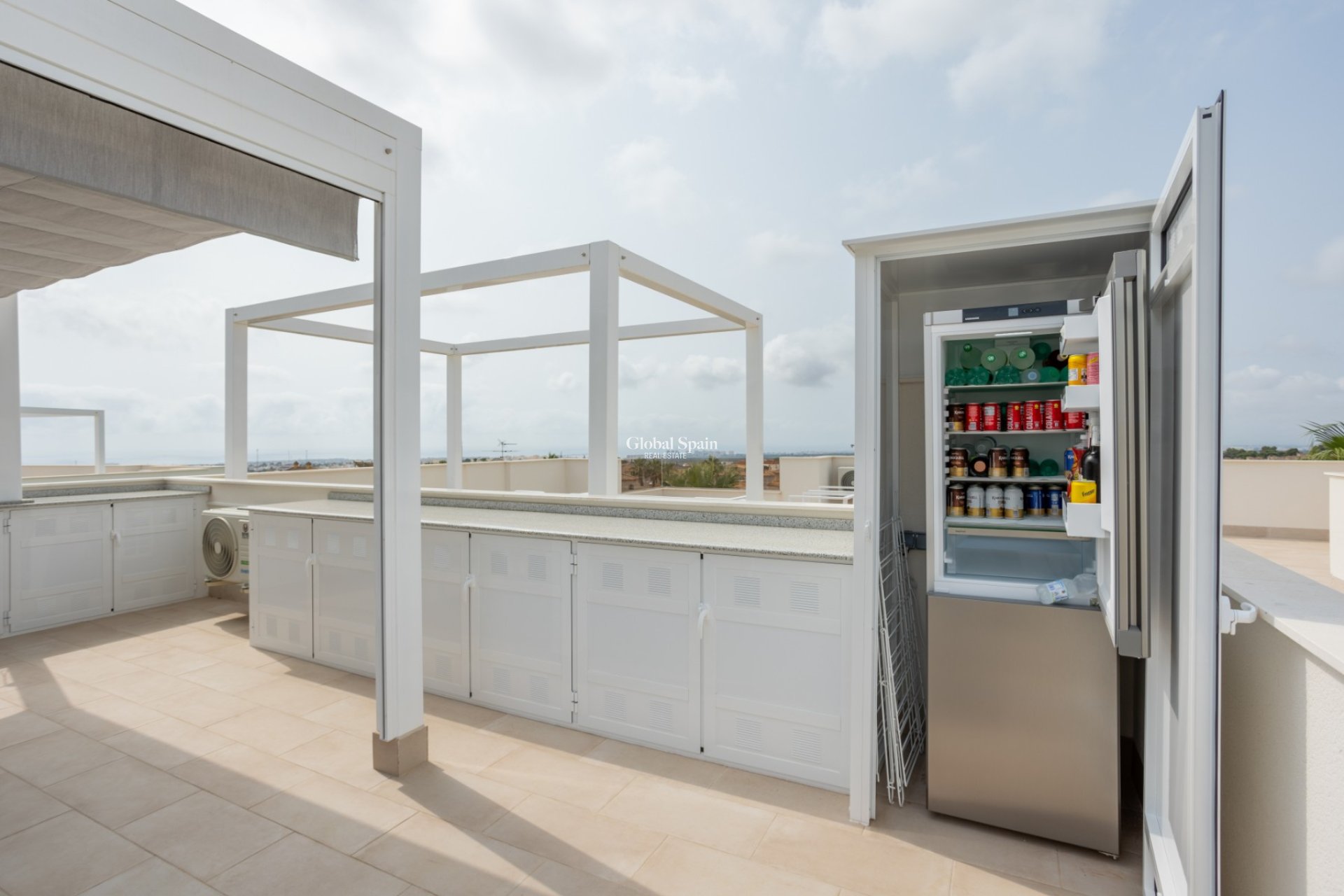 Odsprzedaż - PENTHOUSE -
ORIHUELA COSTA - VILLAMARTÍN