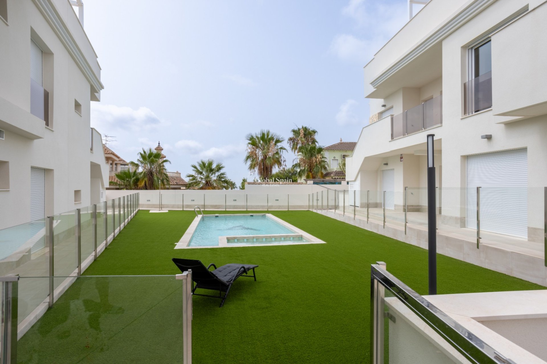 Odsprzedaż - PENTHOUSE -
ORIHUELA COSTA - VILLAMARTÍN