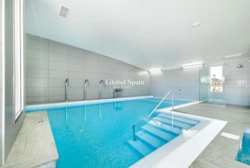 Odsprzedaż - PENTHOUSE -
ORIHUELA COSTA - 