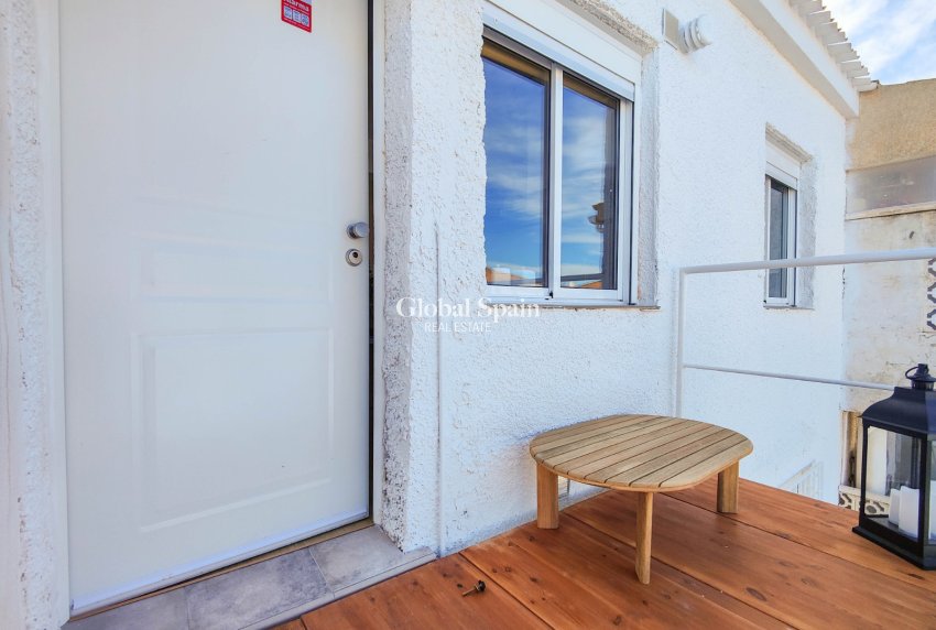 Odsprzedaż - PENTHOUSE -
ORIHUELA COSTA - 