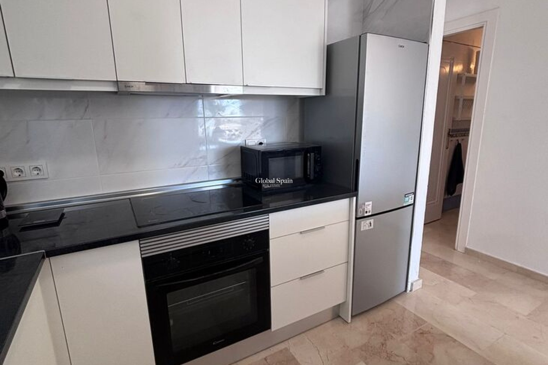 Odsprzedaż - PENTHOUSE -
ORIHUELA COSTA - 