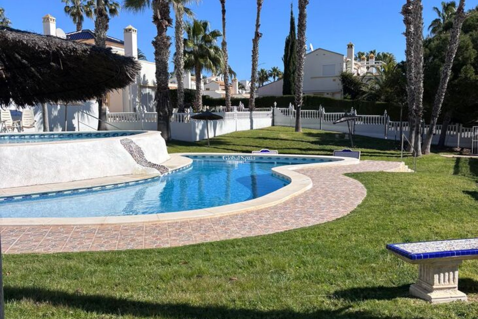 Odsprzedaż - PENTHOUSE -
ORIHUELA COSTA - 