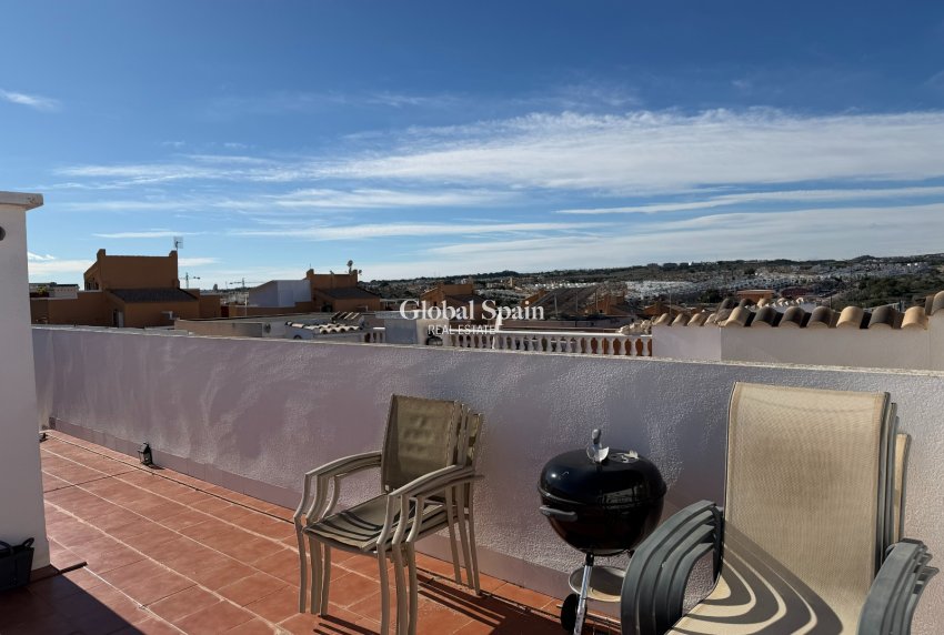 Odsprzedaż - PENTHOUSE -
ORIHUELA COSTA - 