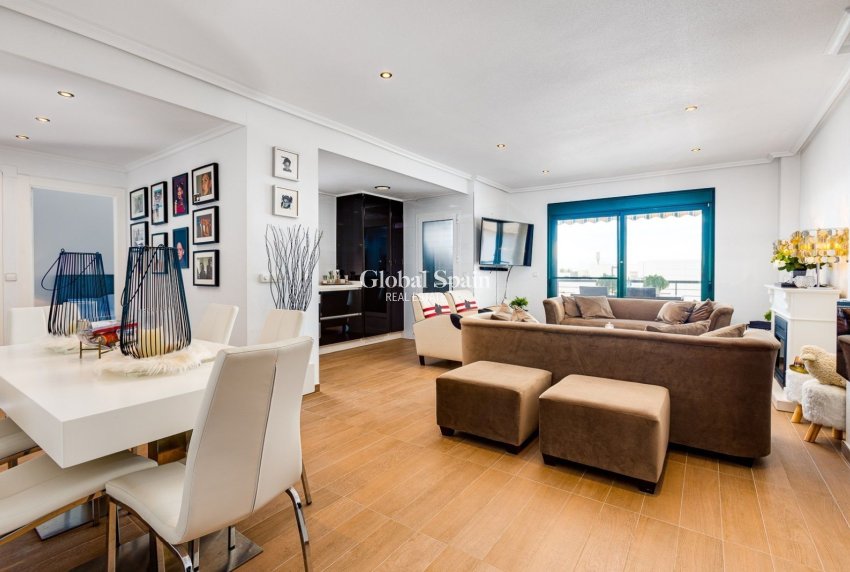 Odsprzedaż - PENTHOUSE -
ORIHUELA COSTA - 