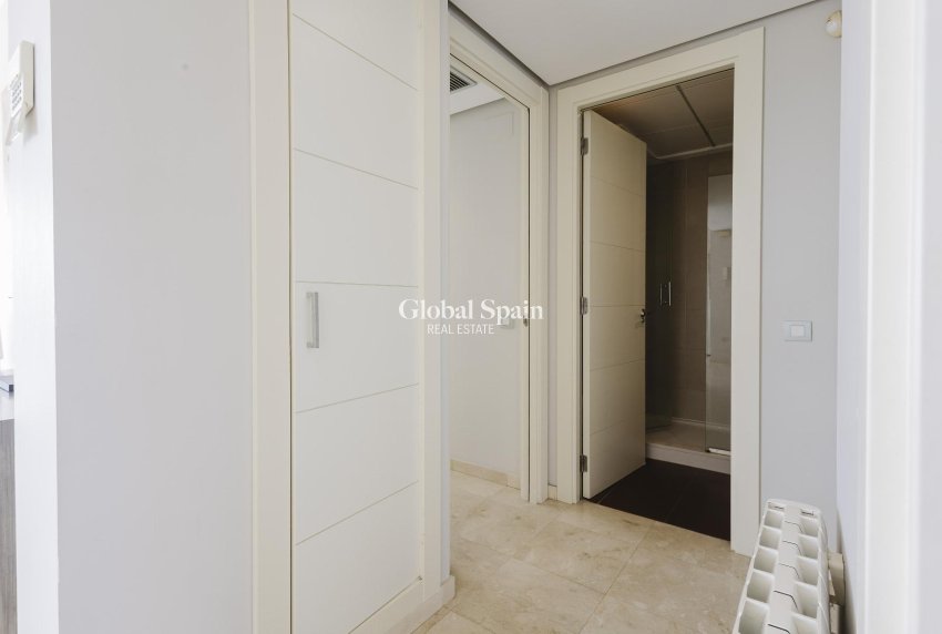 Odsprzedaż - PENTHOUSE -
ORIHUELA COSTA - 