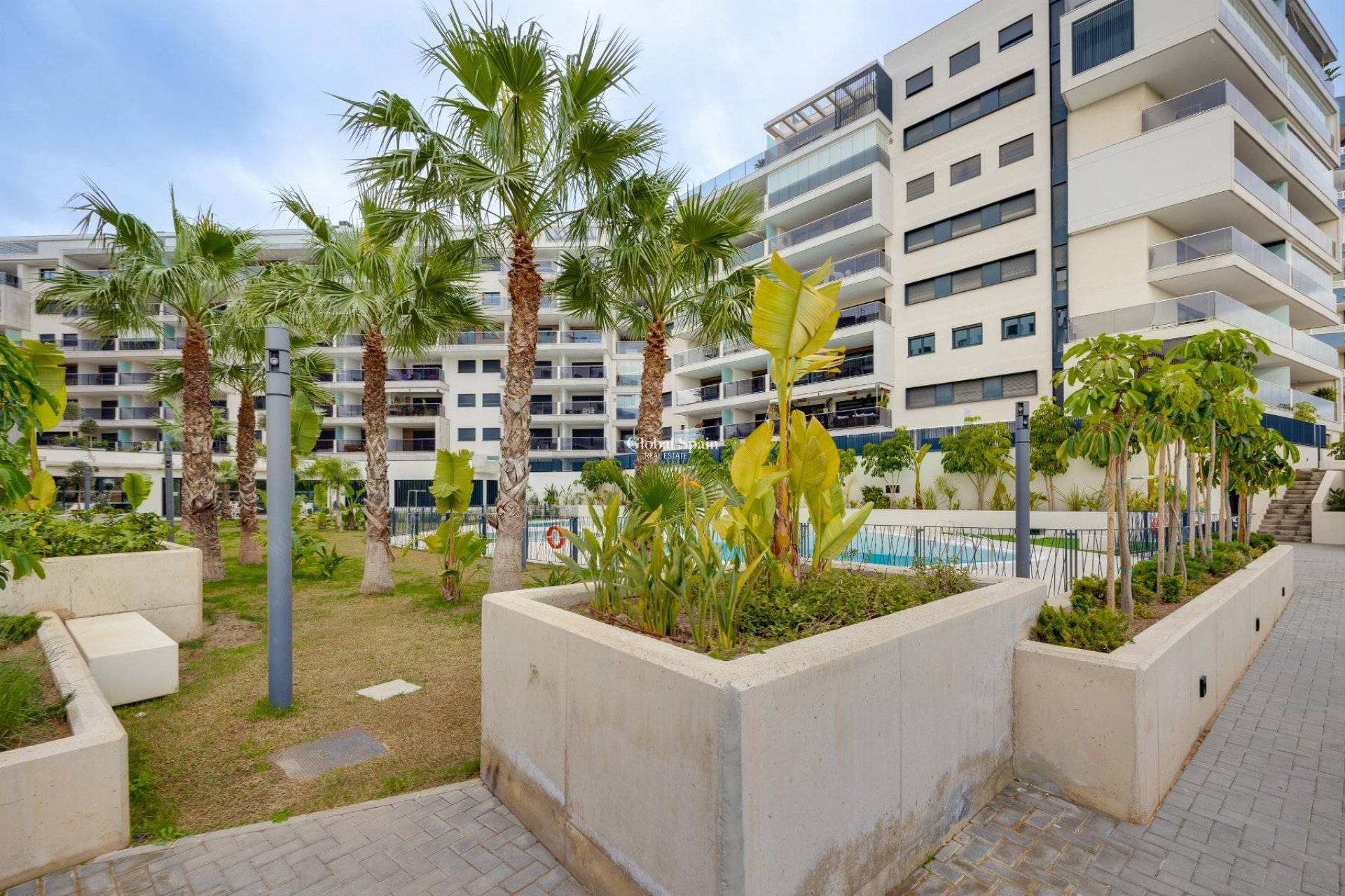 Odsprzedaż - PENTHOUSE -
ORIHUELA COSTA - 