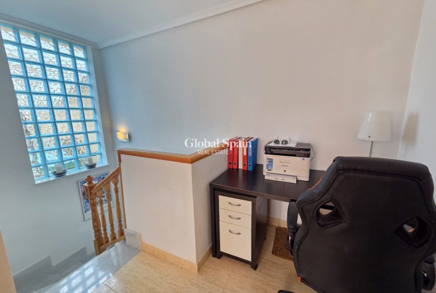 Odsprzedaż - PENTHOUSE -
ORIHUELA COSTA - 