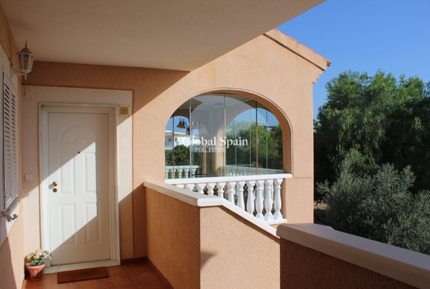 Odsprzedaż - PENTHOUSE -
ORIHUELA COSTA - 
